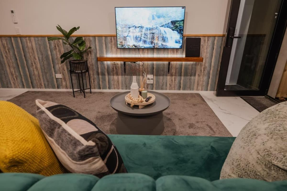 Casino Luxury Suite City Centre - Sleeps 5 Christchurch Extérieur photo